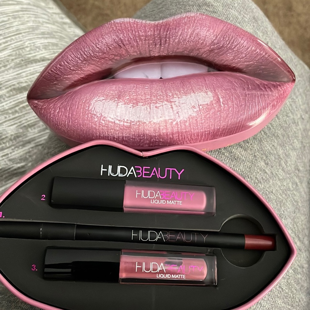 Huda Beauty contour & strobe lip set Muse/Angelic